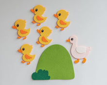 Five Little Ducks Felt Story Set, Preschool Counting Song and Circle Time Activity product image 4