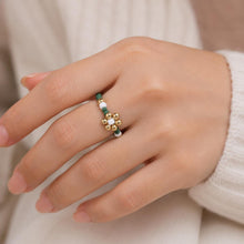 Dark Green Beaded Flower Ring, Miyuki Seed Bead Stretch Ring, Gold-Tone Daisy product image 4