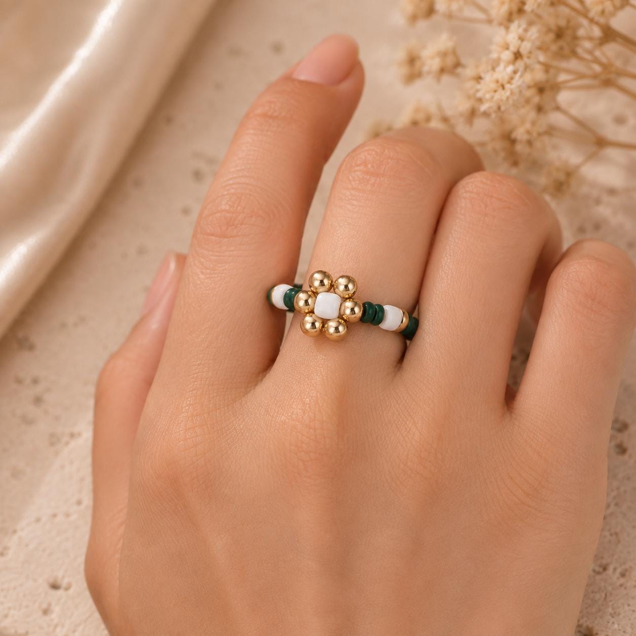 Dark Green Beaded Flower Ring, Miyuki Seed Bead Stretch Ring, Gold-Tone Daisy product image 6